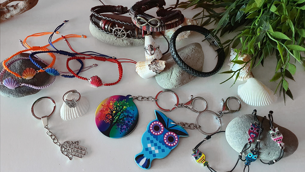 pulseras llaveros artesanales