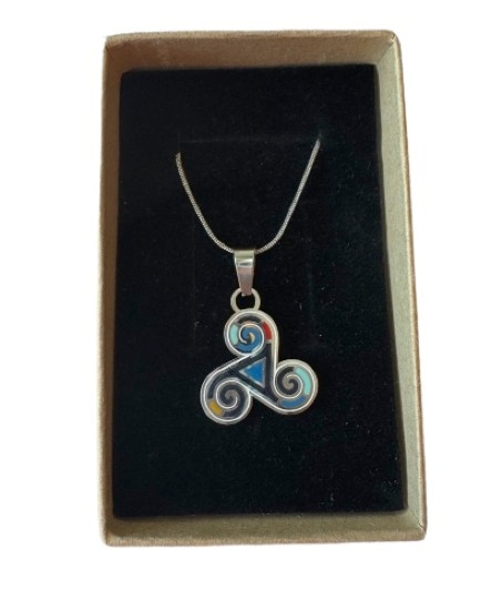 triskel-removebg-preview 2